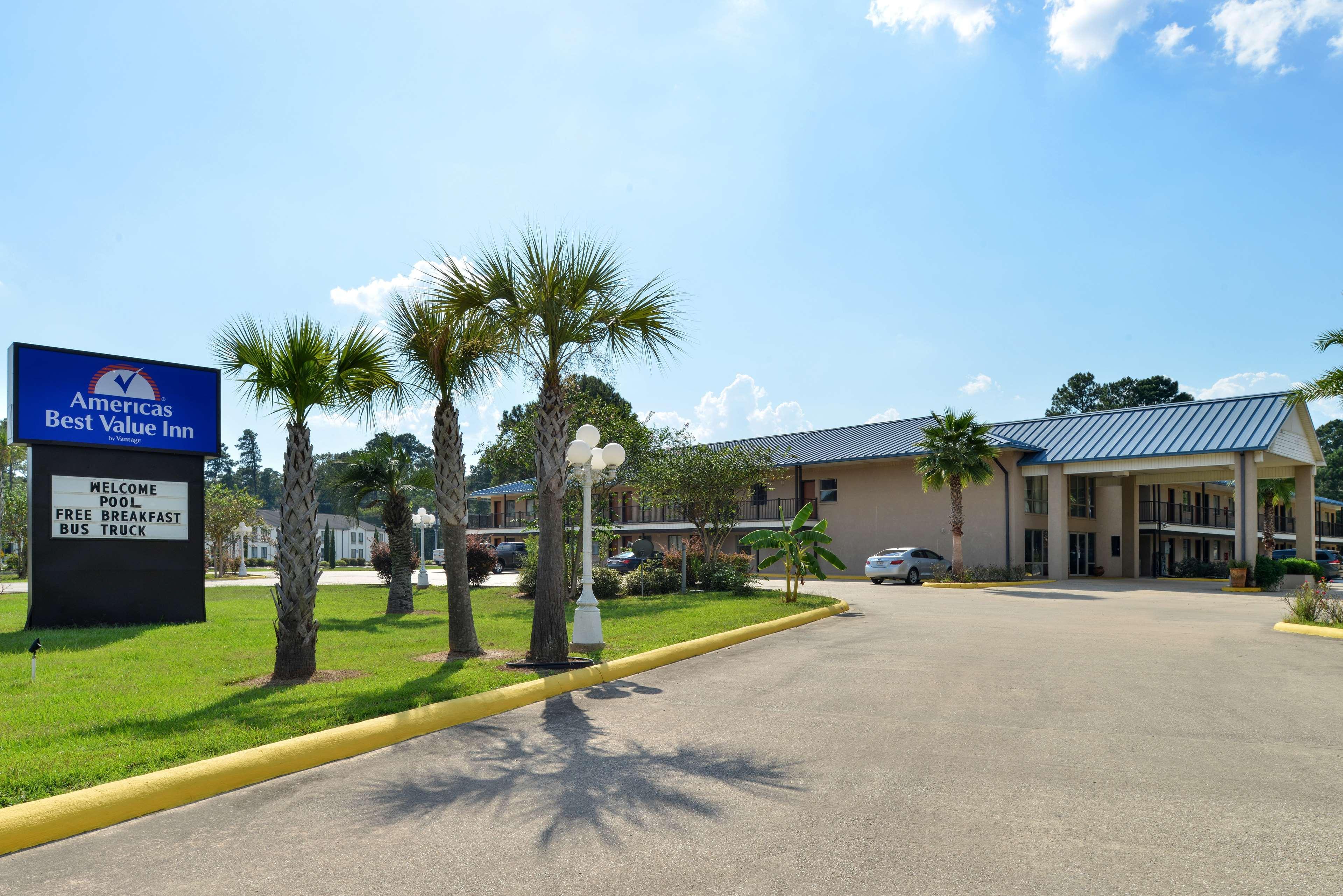 Vila Gale Cabo كابو دي سانتو اغوستي المظهر الخارجي الصورة An AmericInn in Gulfport, Mississippi