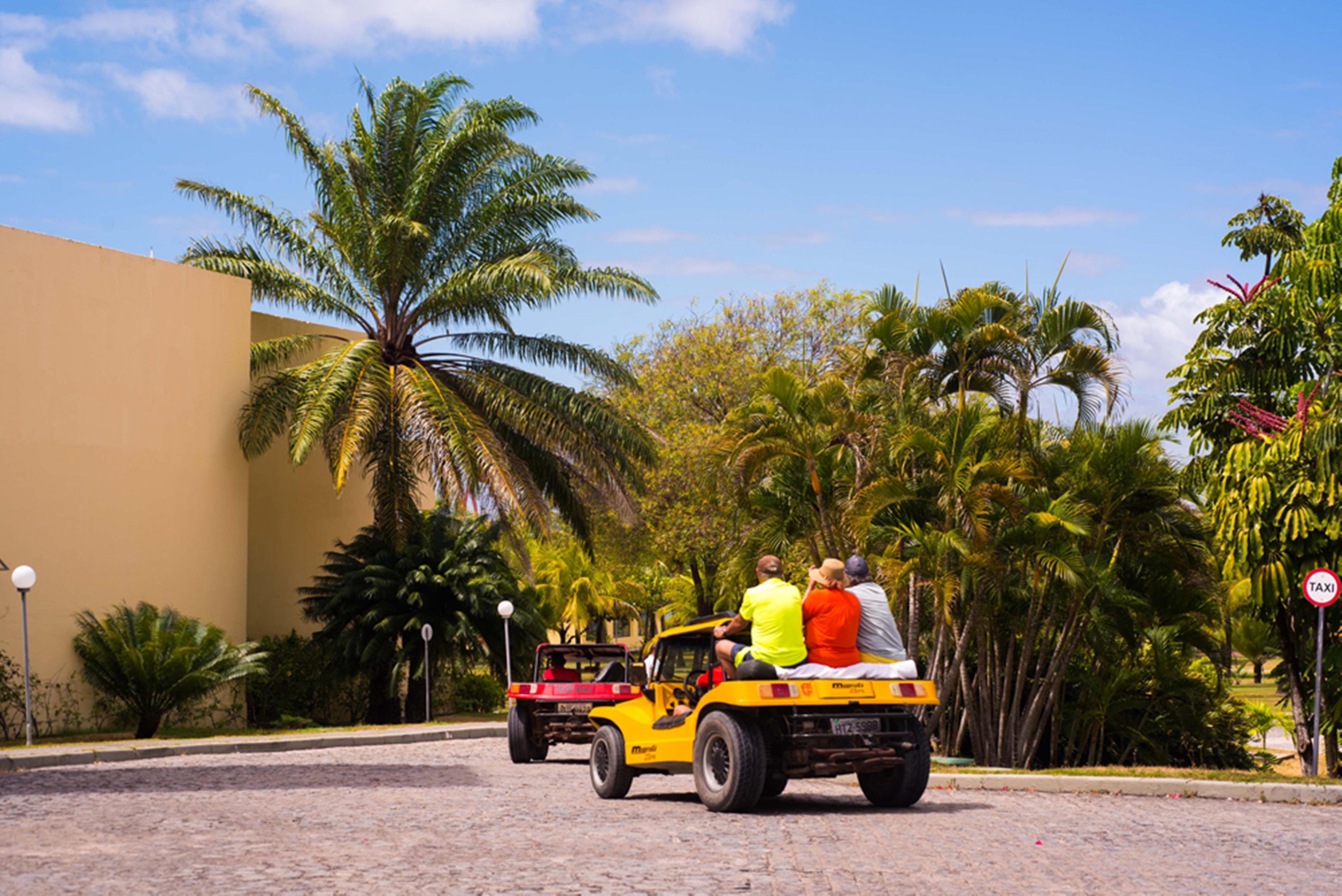 Vila Gale Cabo كابو دي سانتو اغوستي المظهر الخارجي الصورة Golf carts in Playa del Carmen