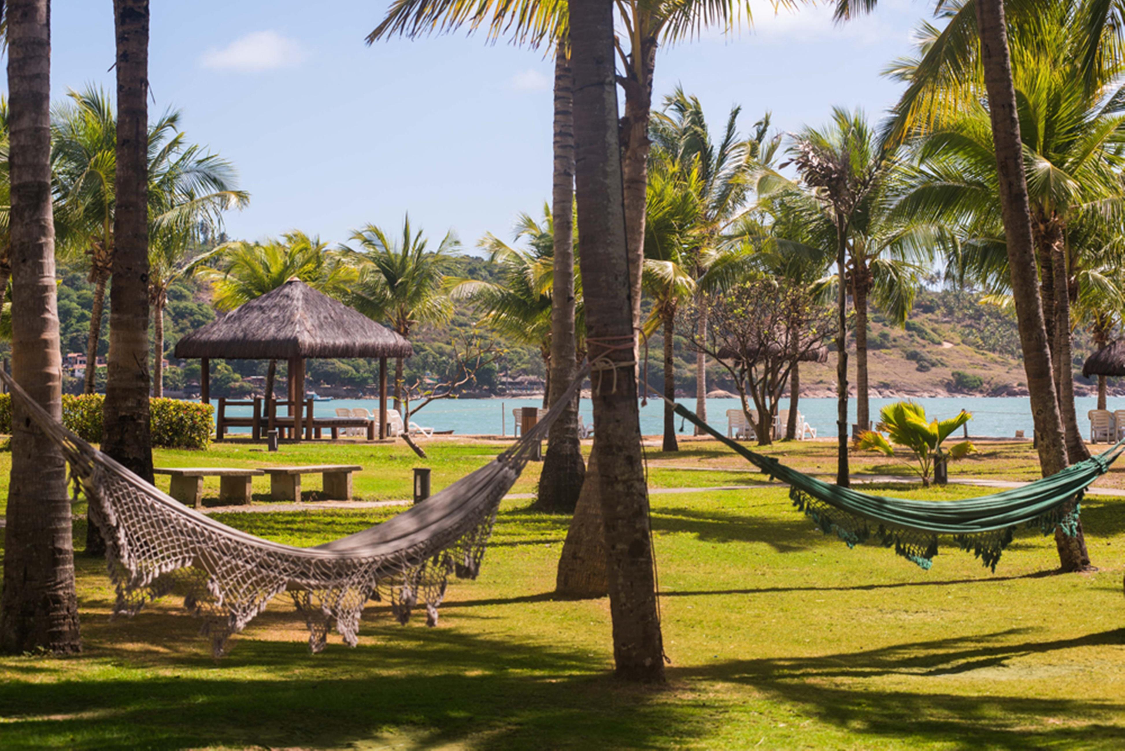 Vila Gale Cabo كابو دي سانتو اغوستي المظهر الخارجي الصورة Hammocks at the beach