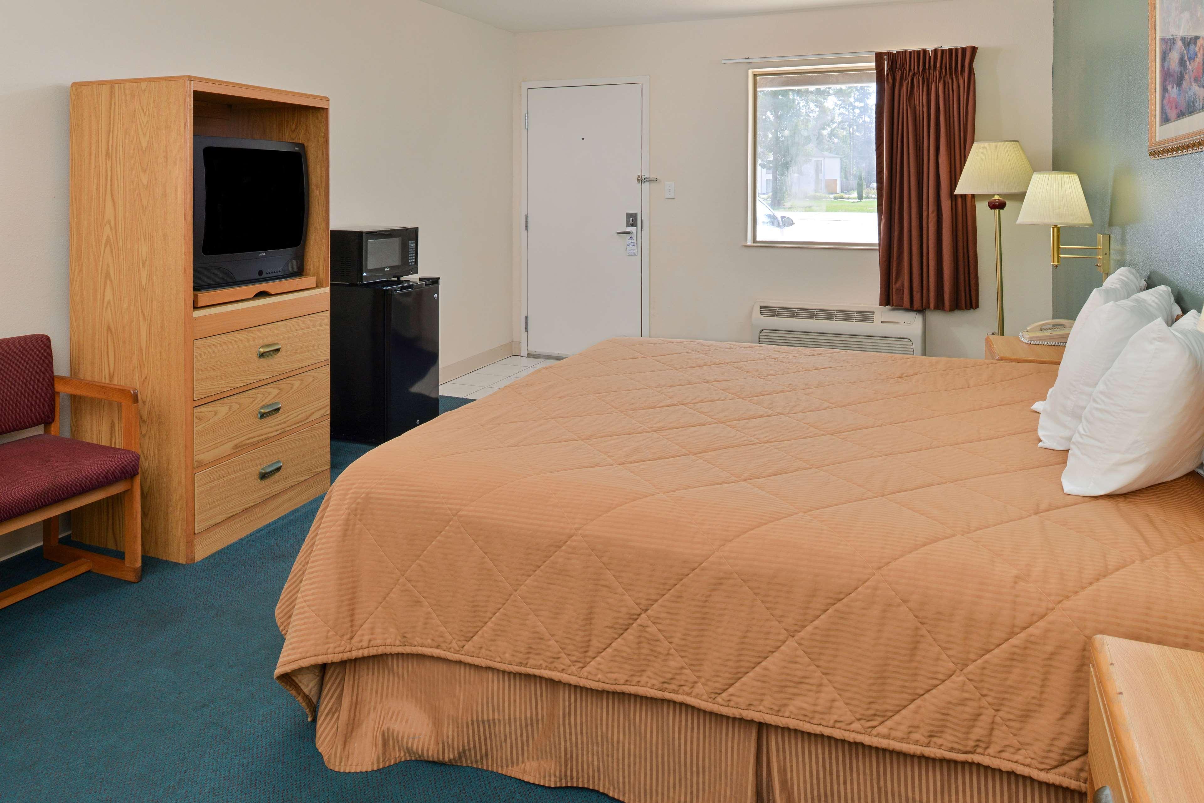 Vila Gale Cabo كابو دي سانتو اغوستي المظهر الخارجي الصورة A typical Super 8 room